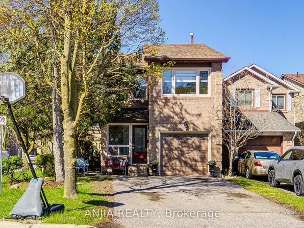 78 Baywood Ct, Markham, ON L3T 5W3