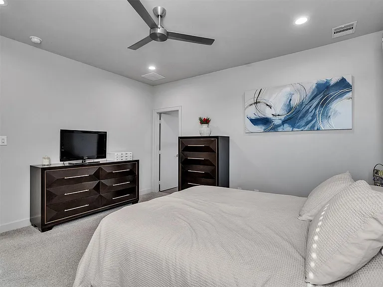 5702 Rucio Ln — Photo 14