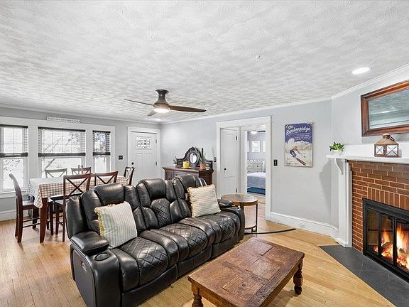 5th image of 979 Union Street