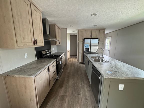 2nd image of 124 New Moon Dr #124