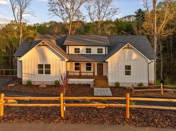 222 Mystic Dr, Ellijay, GA 30540