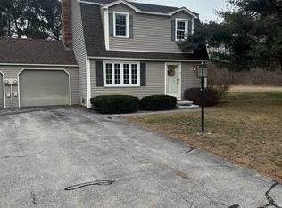 8 The Mdws, Stratham, NH 03885