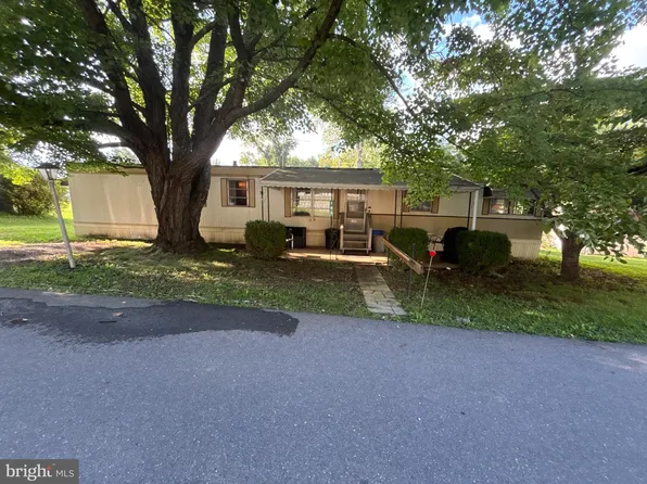 105 Azalea Cir, Honey Brook, PA 19344
