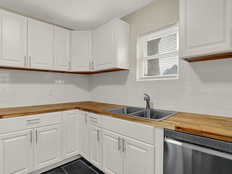 360 N Arsenal Ave — Photo 8