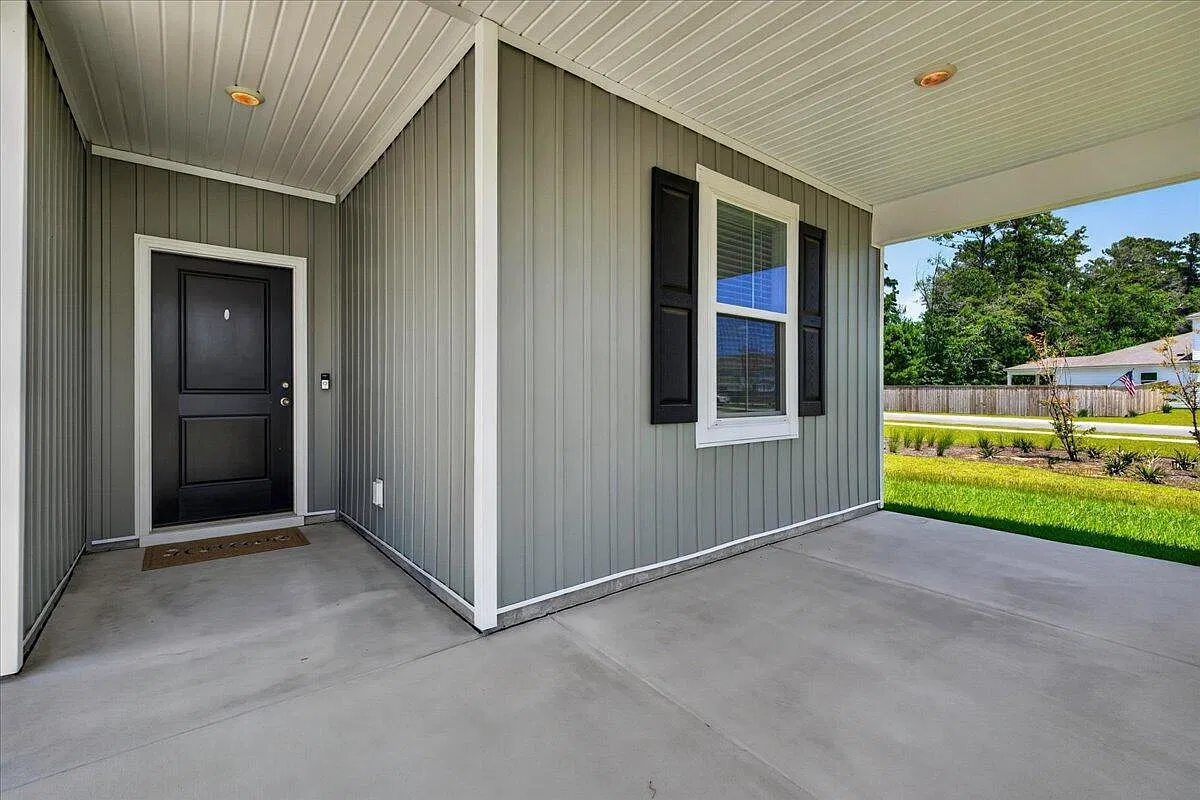 3 bed, 2.0 bath, 1550 sqft, $2,475 — Photo 2