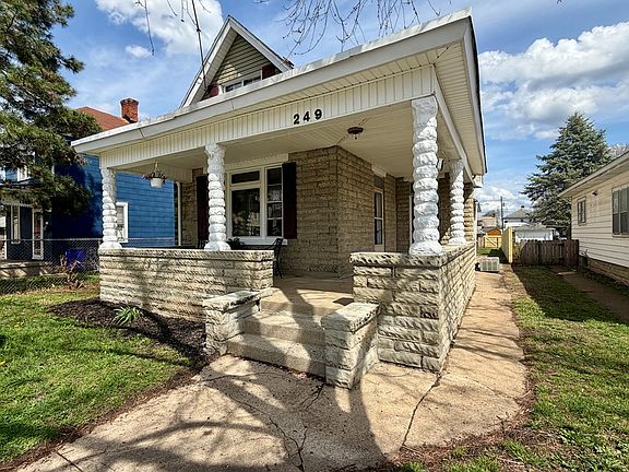 3rd image of 249 Madeira Ave