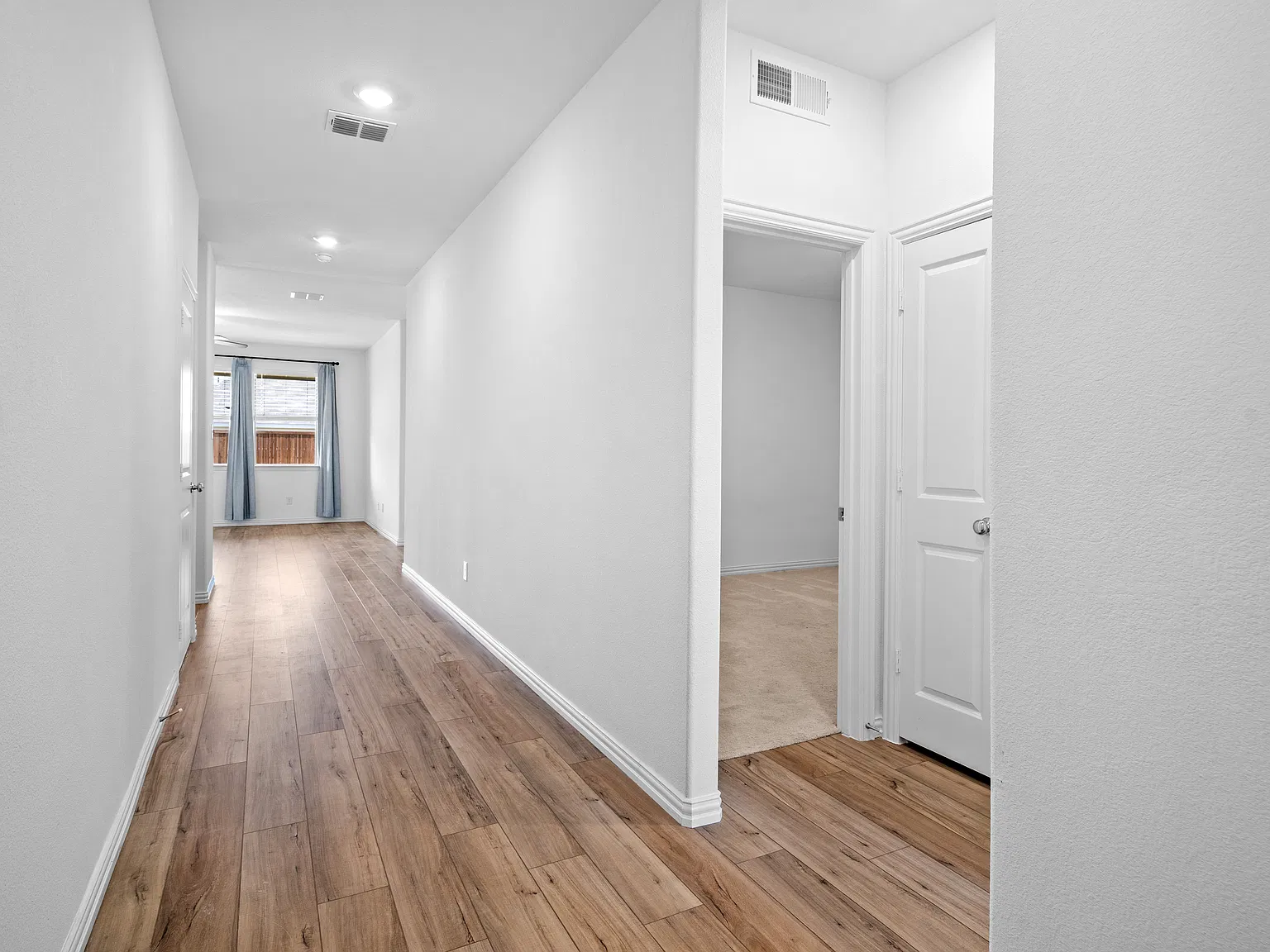 3 bed, 1602 sqft, $2,250 — Photo 4