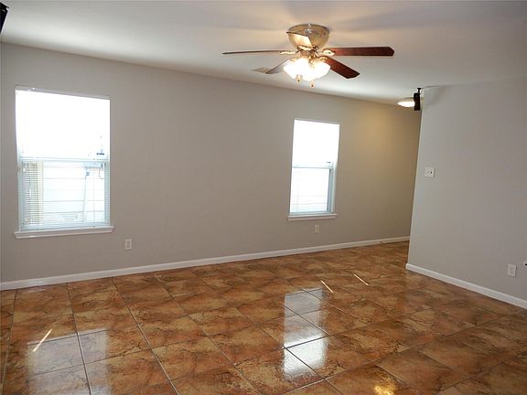 5th image of 6562 Hawthorne Falls Ln
