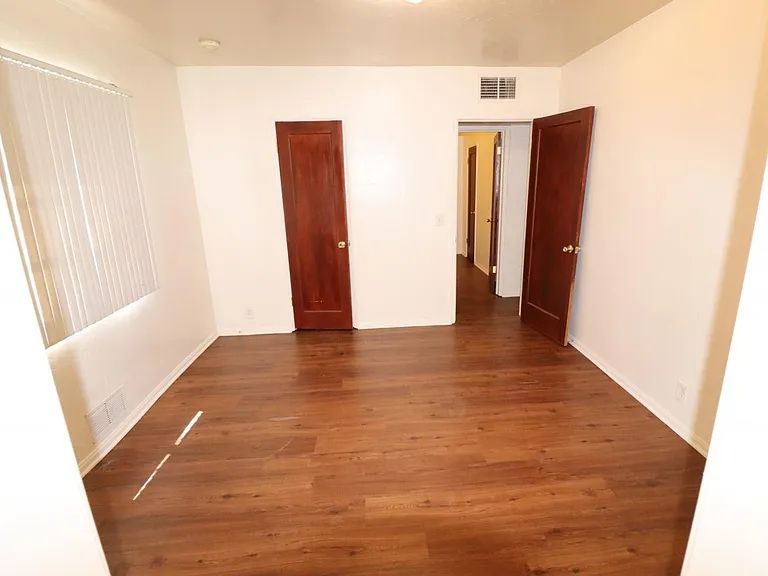 2831 E Edison St — Photo 23