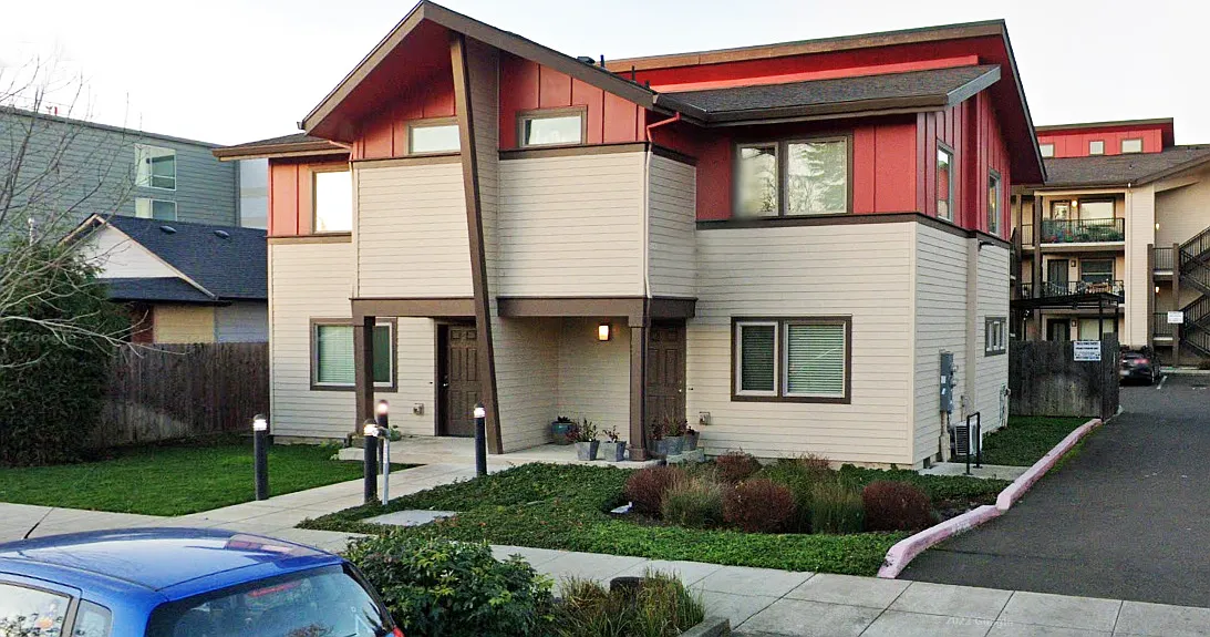2 bed, 2.5 bath, 1049 sqft, $1,795 — Photo 1