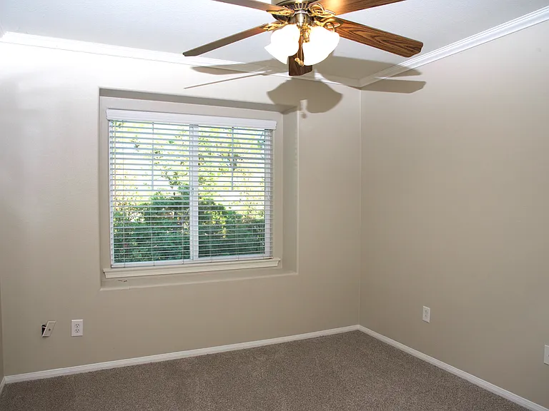 40054 Portsmouth Rd — Photo 11