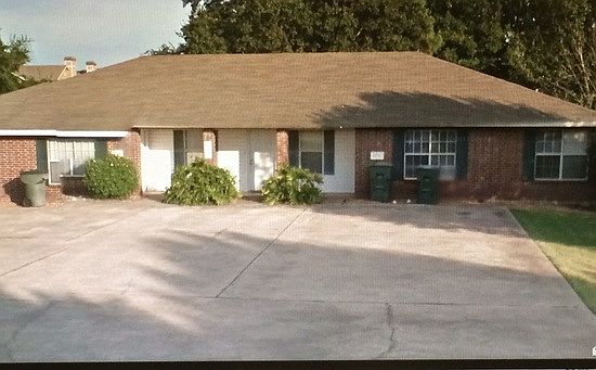 1st image of 1711 S Tallowood Dr