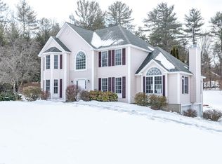 1 Cobblestone Rd, Windham, NH 03087