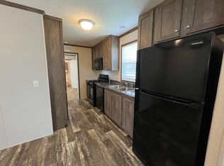 177 Magnolia #177, Belleville, MI 48111
