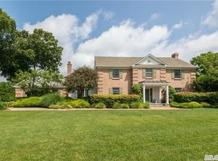 76 Woodville Rd, Shoreham, NY 11786