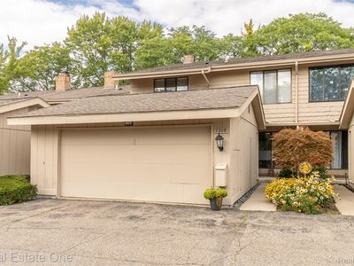 7308 Creek View Cir, West Bloomfield, MI, 48322