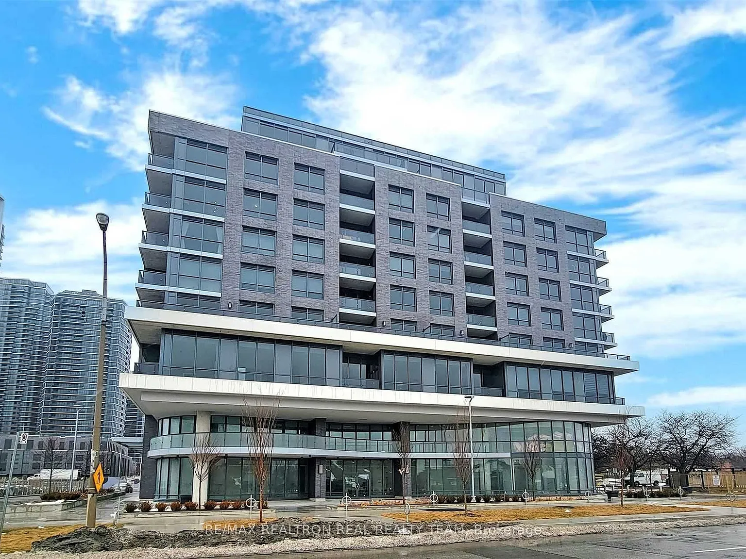 2 bed, $2,575 — Photo 1