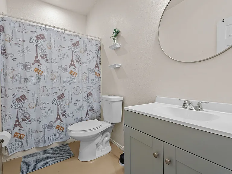 3115 N Grand Ave — Photo 6