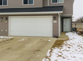 1931 28th St SW, Minot, ND 58701