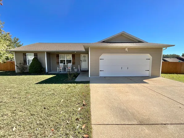 1704 Jon Street, West Plains, MO 65775