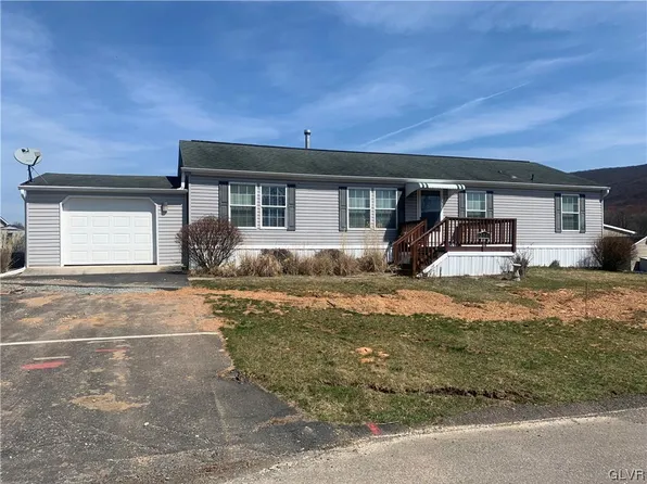 216 Autumn Ln E, Lehighton, PA 18235