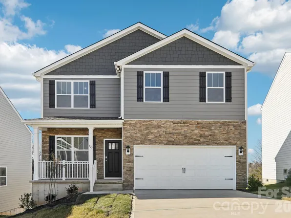 827 Adelston Ln, Asheville, NC 28804