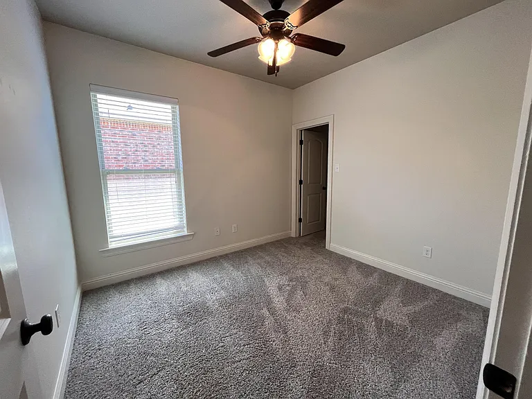 16248 Timberstone Dr — Photo 4