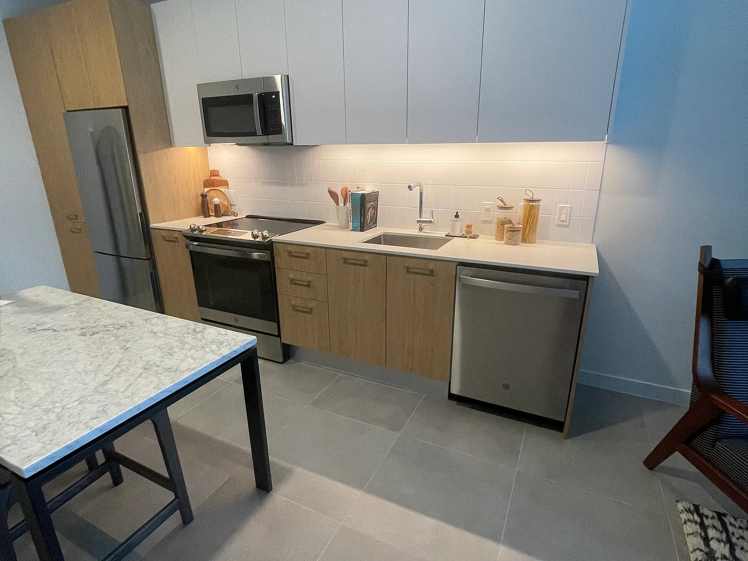 1 bed, 646 sqft, $2,350 — Photo 2