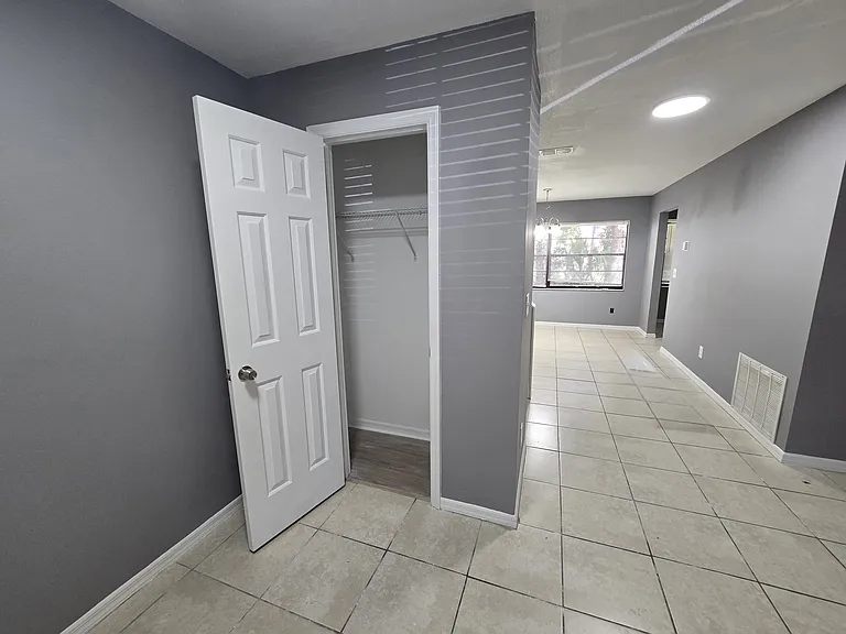 5069 Neponset Ave — Photo 3