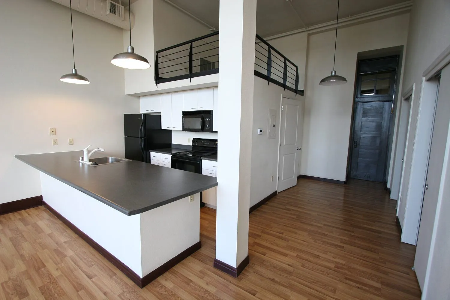 301 Central Ave NE, Loft 206 - 1 — Photo 4