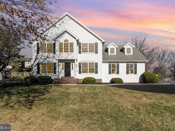1824 Scarlett Ln, Middletown, PA 17057