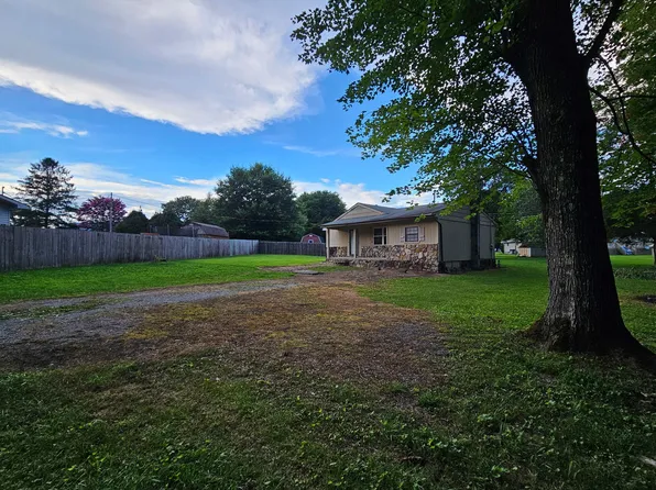 83 Wilson St, Dunlap, TN 37327
