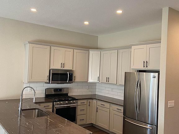 2nd image of 923 N 36th St