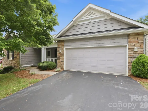231 Shaws Creek Farm Rd, Laurel Park, NC 28739
