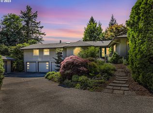 5960 SW Sheridan Ct, Portland, OR 97221