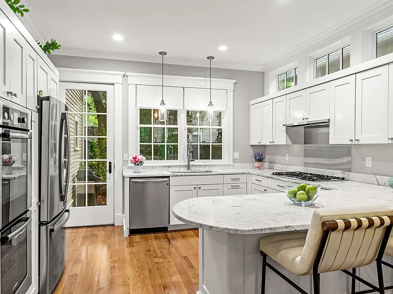 2 Brattle Cir — Photo 7