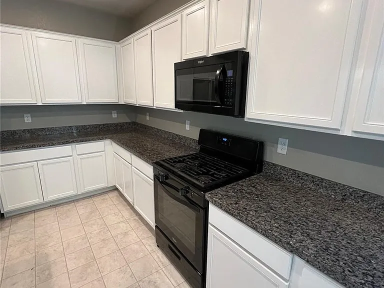 6071 Castle Gardens Ave — Photo 10