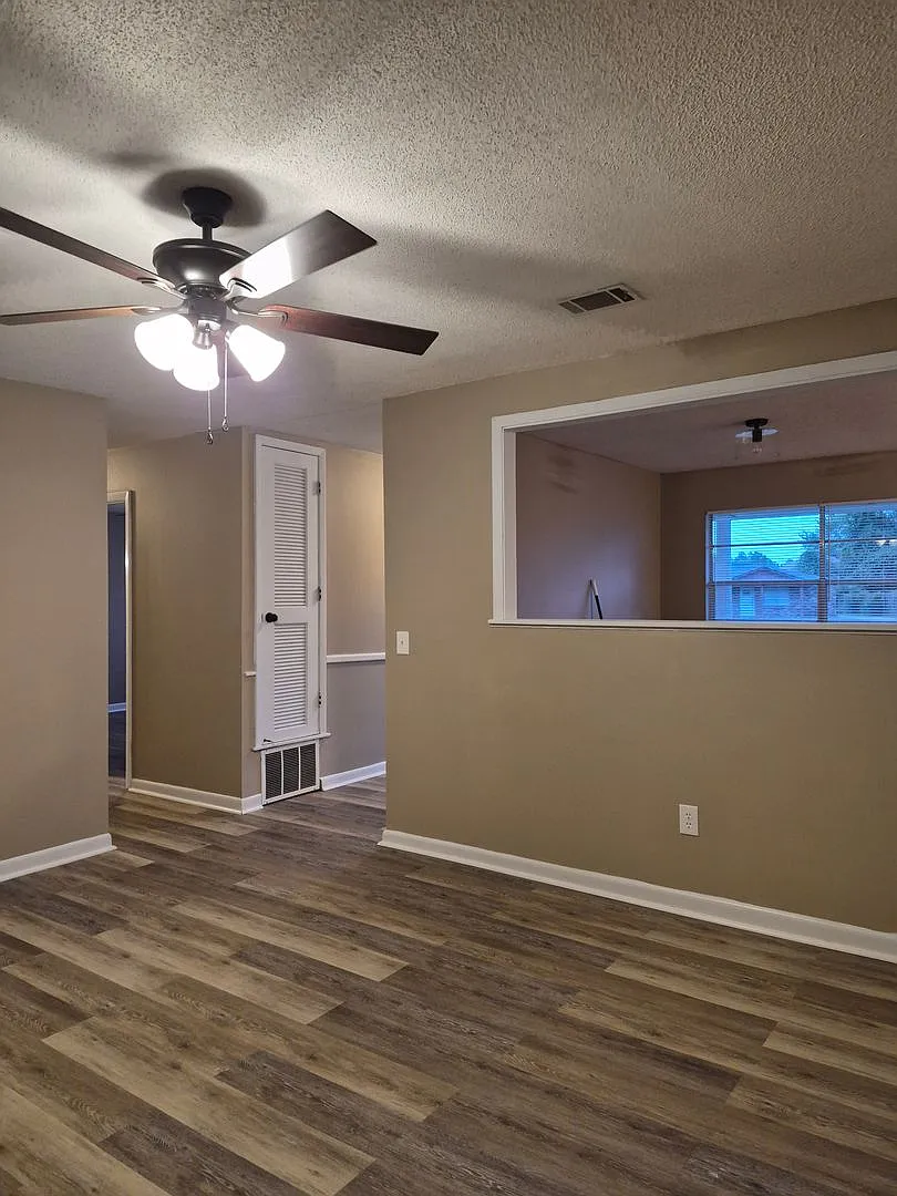 Beautiful 3bd/1.5ba home ready to rent — Photo 4