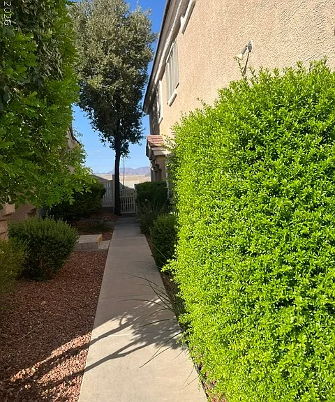 2511 April Breeze Ln — Photo 4