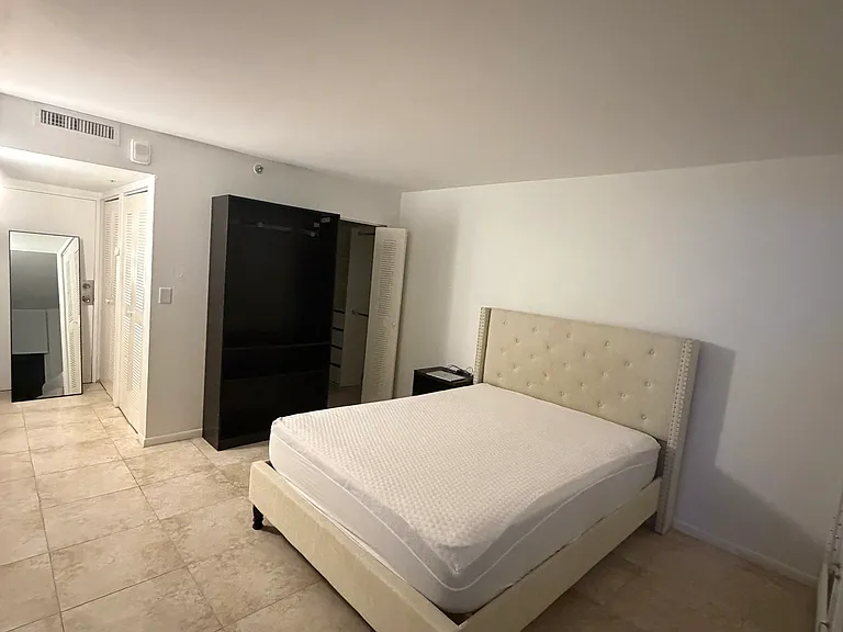 7601 E Treasure Dr #2121 — Photo 23