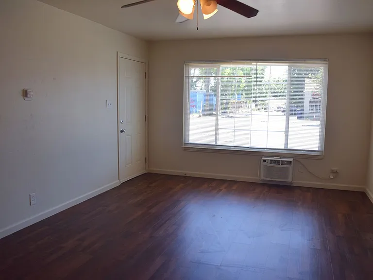6903 Fruitridge Rd — Photo 3