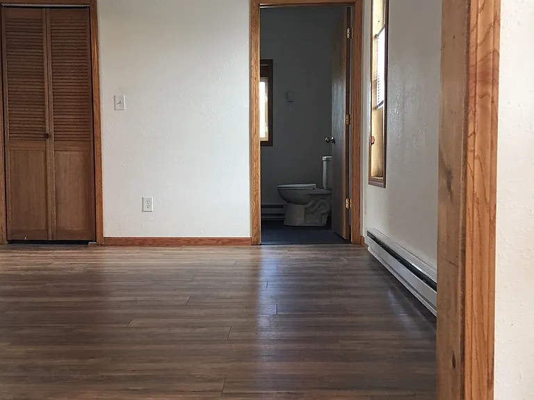 608 Wolcott St — Photo 6