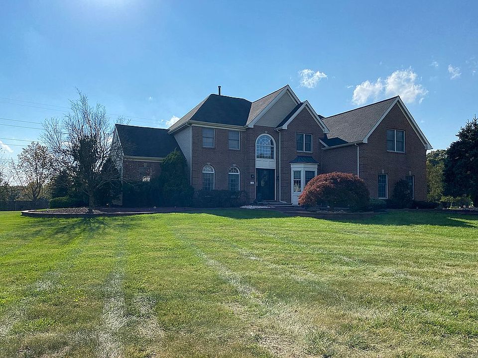 2nd image of 5 Robin Cir