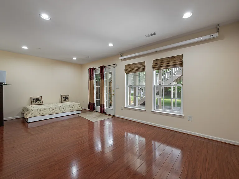 10745 Hillingdon Rd — Photo 20