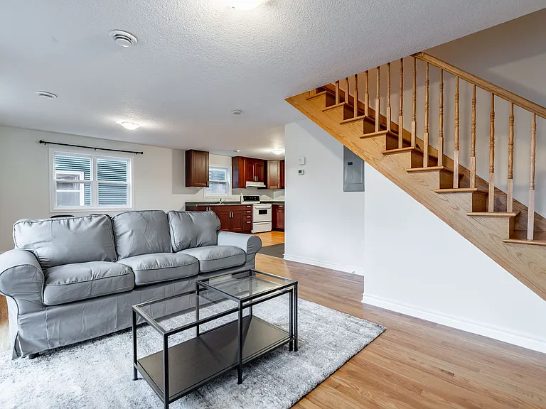 570 Chapel St — Photo 7