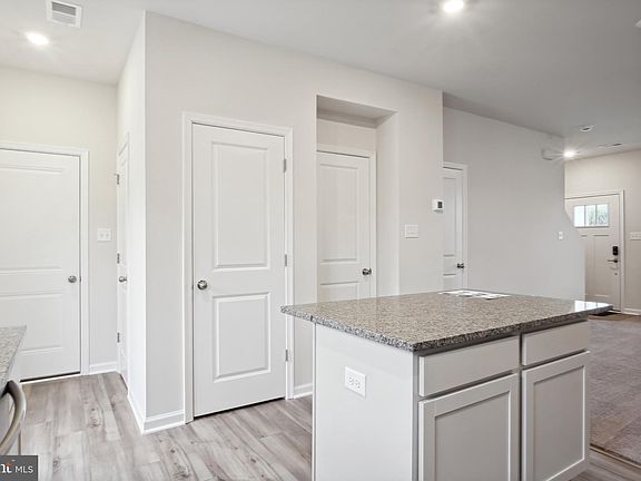 5th image of 38402 Yawl Ct