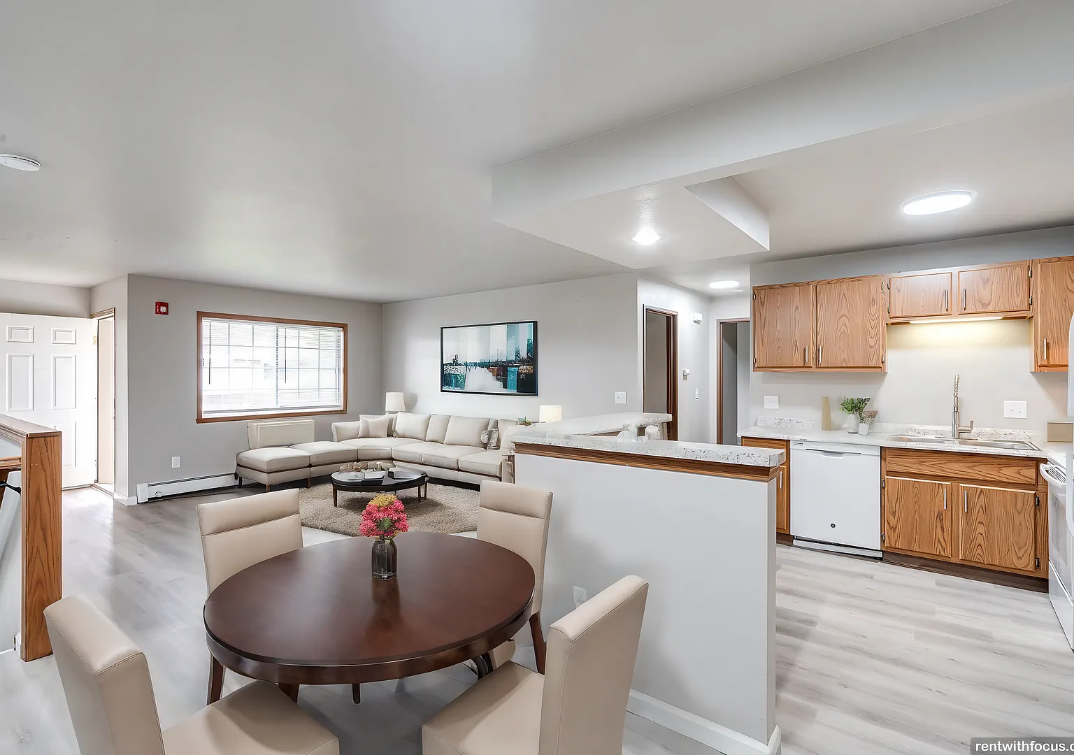 Nova Townhomes — Photo 3