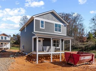 211 Sycamore Farm Rd, Leicester, NC 28748