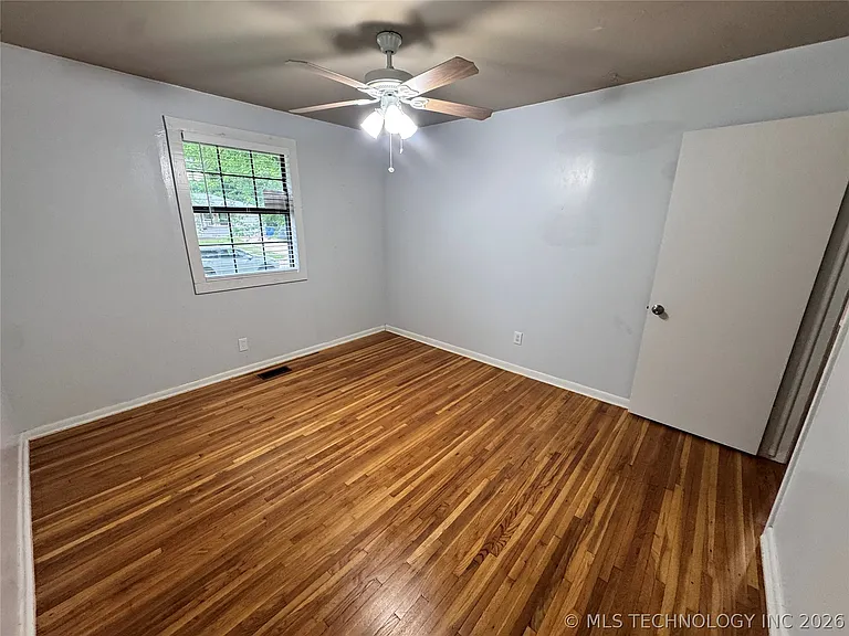 5519 N Garrison Pl — Photo 6