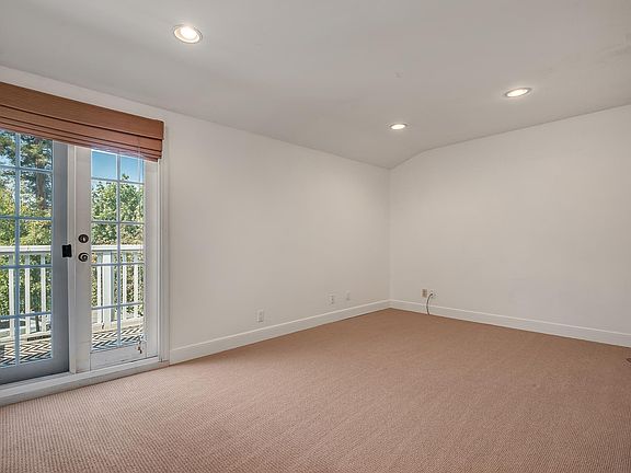 4th image of 882 Savory Dr
